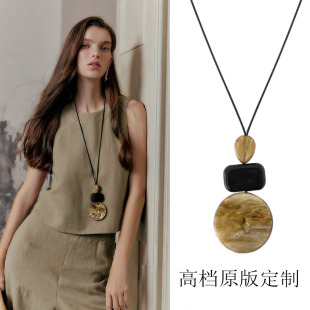 水墨藝術(shù)樹脂項(xiàng)鏈女小眾高級(jí)感圓形吊墜長款 波西米亞新中式 毛衣鏈