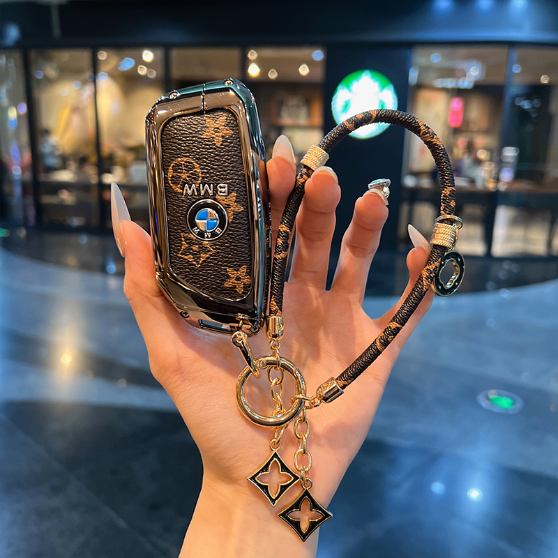 适用于宝马新款X1X3X5X6X7钥匙套7系高档金属iX/XM/i7包扣壳