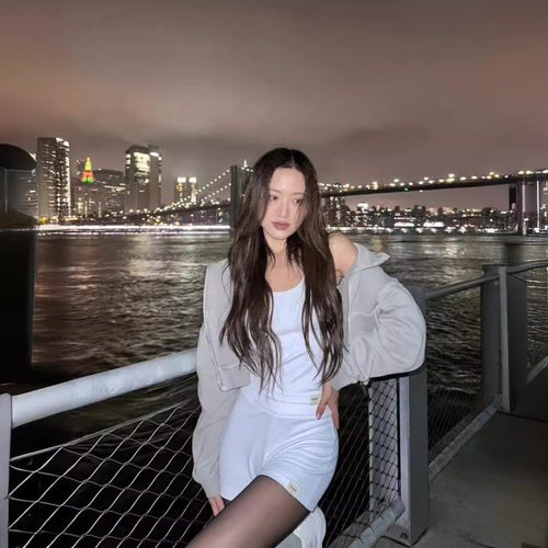 韩国小众潮牌Glowny基础绣标纯色提臀显瘦弹力修身短裤辣妹热裤女