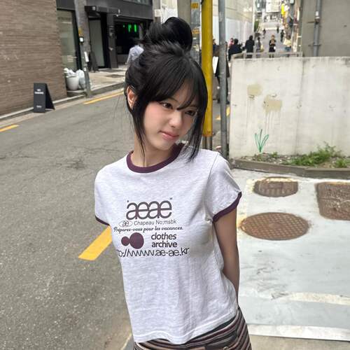 2026新韩国小众潮牌aeae短袖拼接撞色领短款正肩t恤女慵懒风上衣