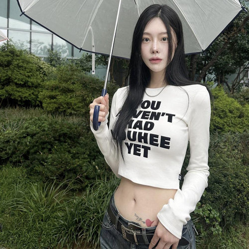 韩国小众潮牌YOUHEE植绒印花短款长袖T恤修身辣妹上衣女团同款ins