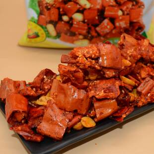 现货香脆椒308g*10袋河南特产香辣酥 味思缘花生辣椒脆 大包整箱