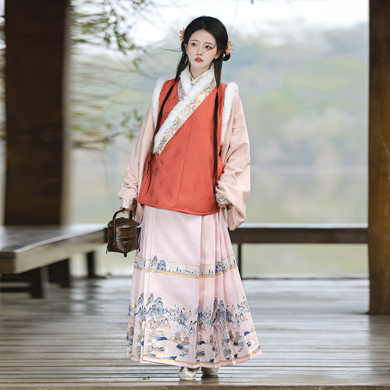 明制汉服女秋冬款交领短袄