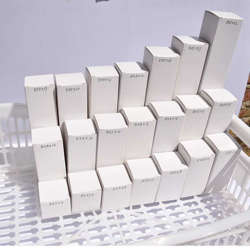 白色牛皮纸定做包装盒现货