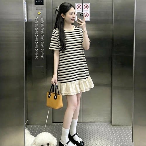 孕妇夏季2026新款甜美小清新条纹荷叶边连衣裙夏装宽松遮肚裙子