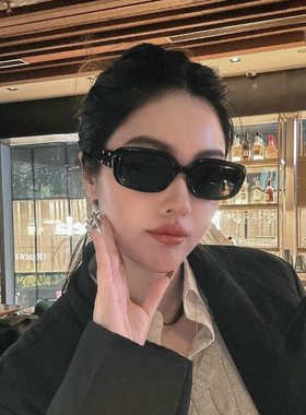 联名款黑色方框墨镜男女通用个性潮流防紫外线欧美窄框太阳眼镜