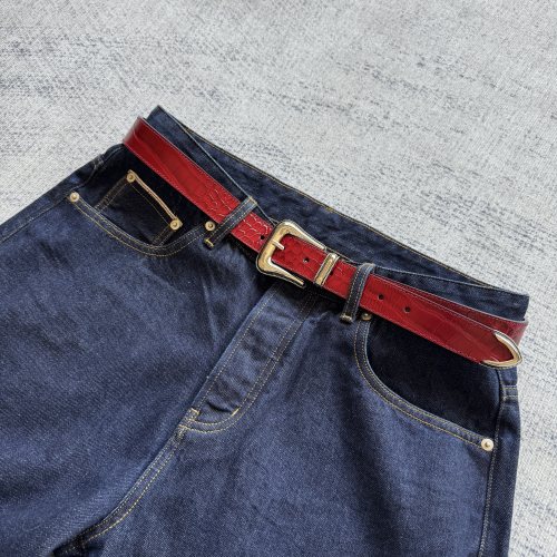 红色皮带