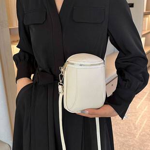 2025新款时尚百搭单肩斜挎包迷你小包洋气小包万人迷上班族妈妈
