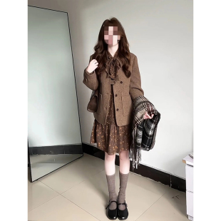 韩系复古棕色毛呢西装外套+蝴蝶结系带碎花长袖连衣裙套装女秋冬