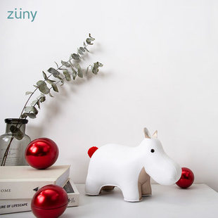 北欧设计家居饰品Zuny合成皮革鹿河马驼鹿书挡 2020年圣诞限量版