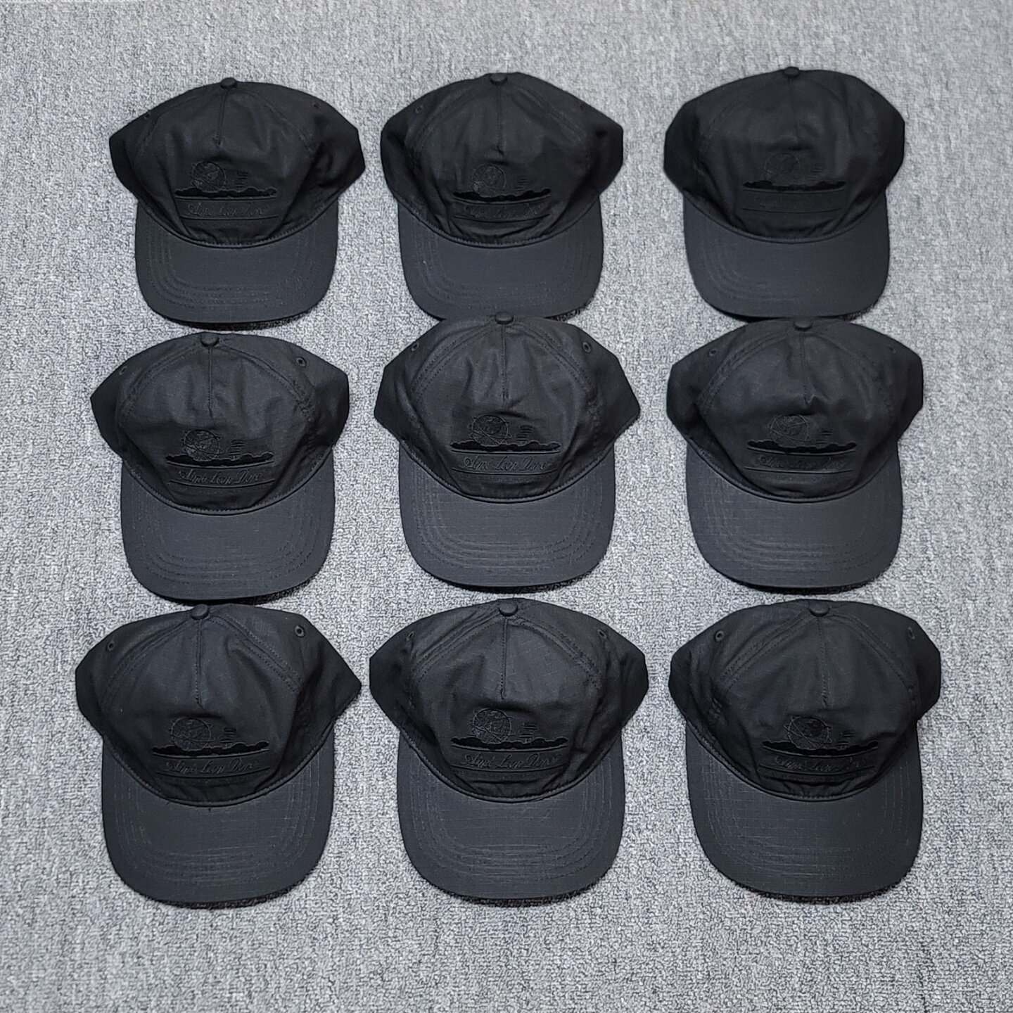 纽约潮牌经典刺绣暗黑色系街头运动滑板软顶男女帽鸭舌帽棒球帽