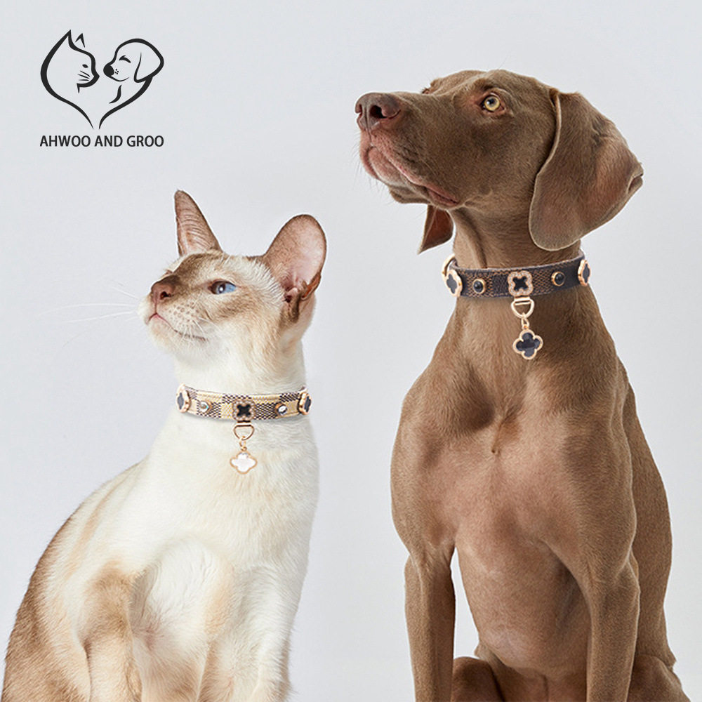 手工奢侈老花PU皮革宠物项圈中小型狗脖子犬脖圈猫项圈带钻宠物用