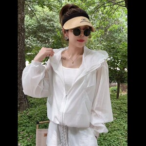 薄外套女款2026新款凉感冰丝宽松超薄型轻盈今年流行漂亮的防晒衣