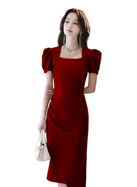 阿莲莉赫本风方领红色敬酒服新娘