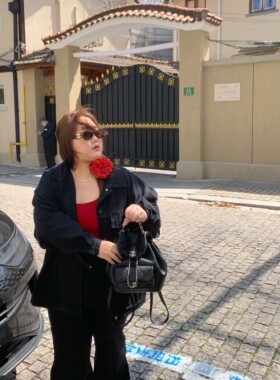 Onepang “软妹推荐”复古慵懒宽松软牛仔外套百搭显瘦大码女装