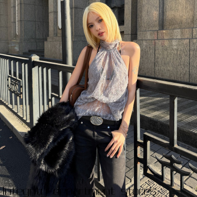 Slimfitlaceupsexysleevelessves