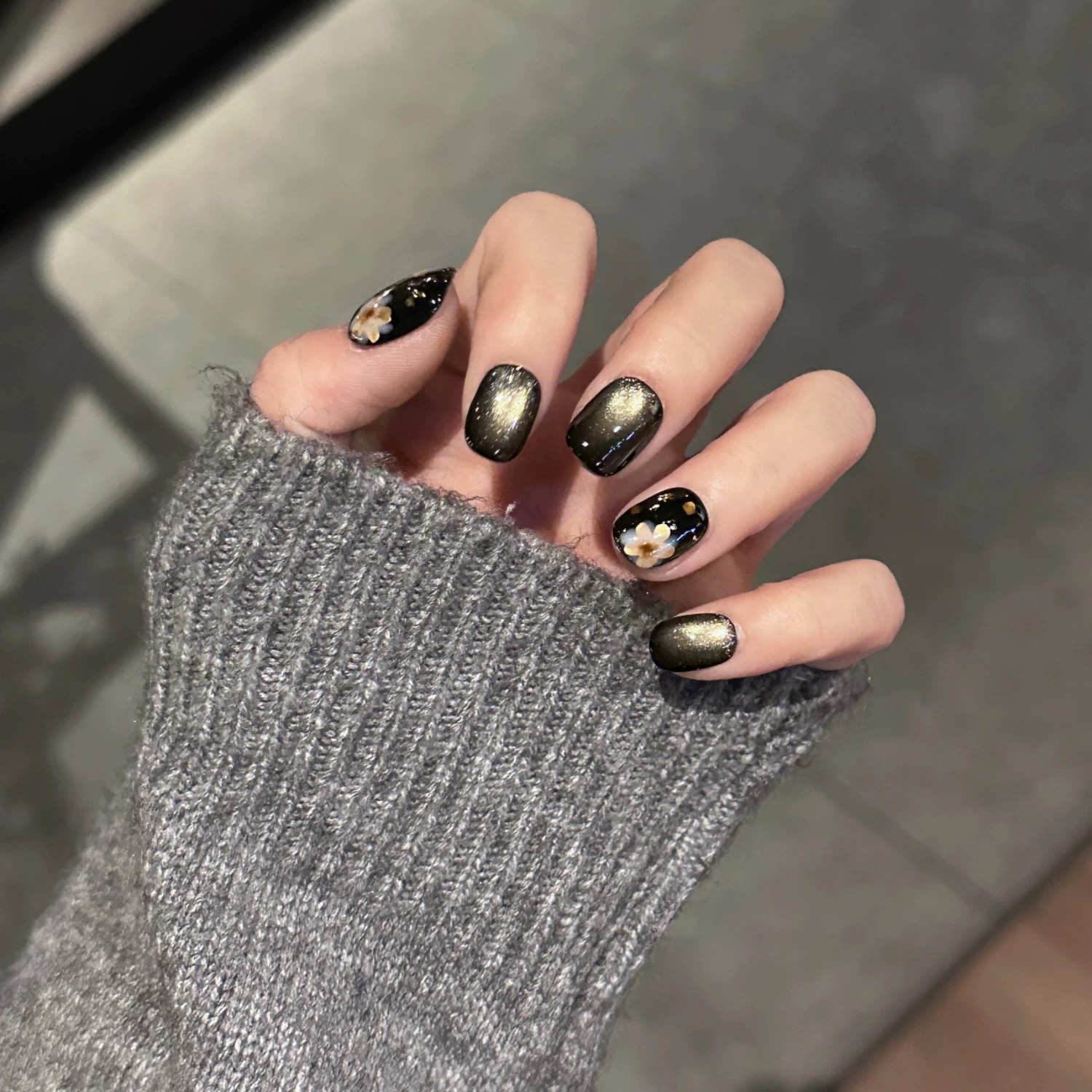 【黑金小花】手工水彩画小众穿戴甲短款2025新款高级显白学生通勤