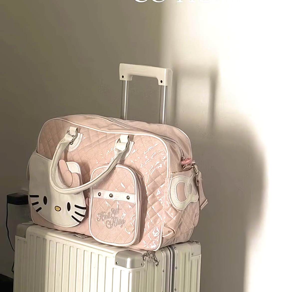 哈喽kitty出门旅行包女生PU亮面开学行李包短途出游手提轻便挎包