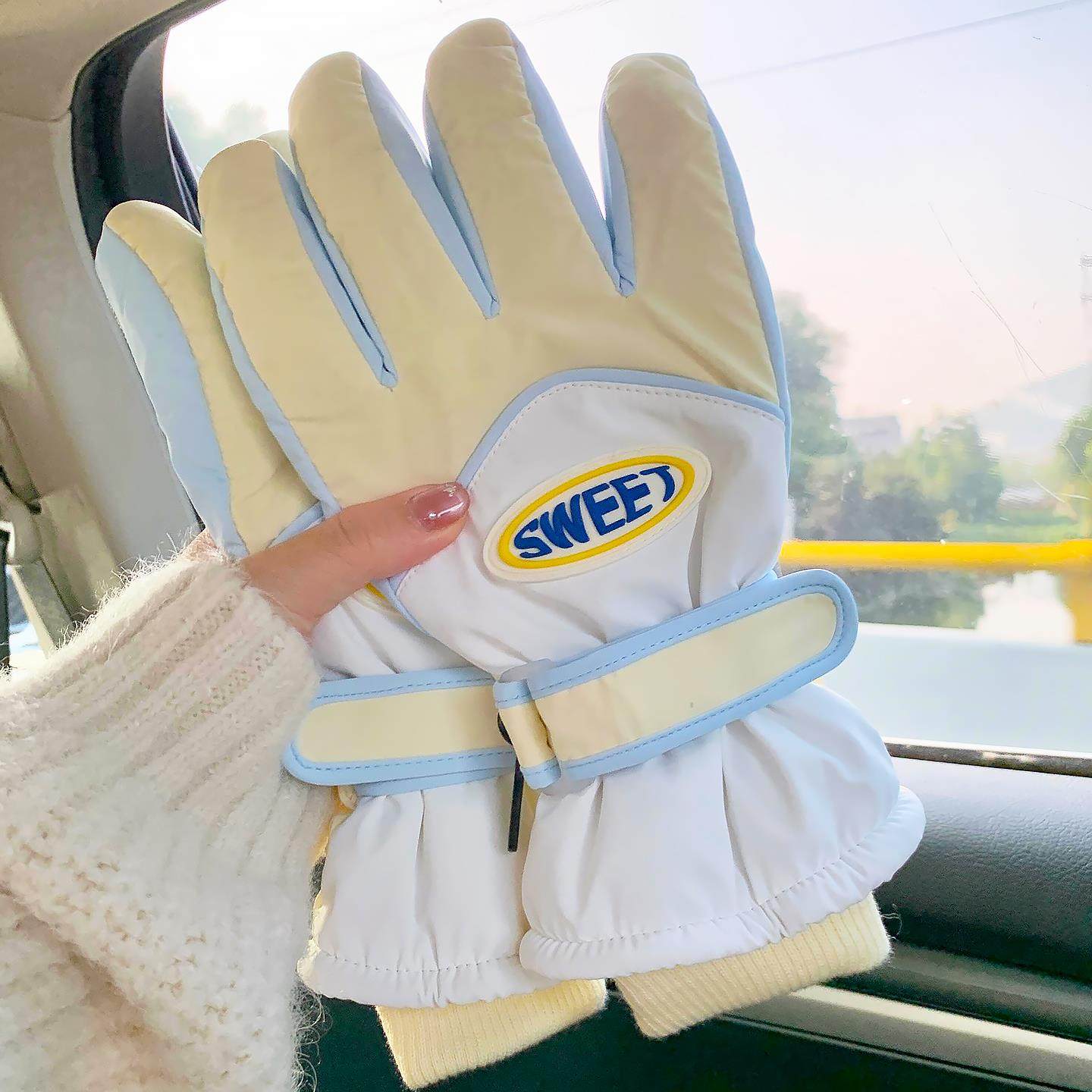 冬季骑行手套女款可触屏滑雪摩托车电动车防寒防滑加绒加厚保暖