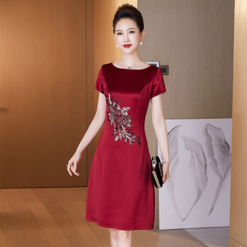 时尚婚宴妈妈装洋气嫁女儿结婚礼服夏季绣花显瘦连衣裙2022中老年