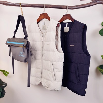 700蓬轻量级男款羽绒保暖马夹