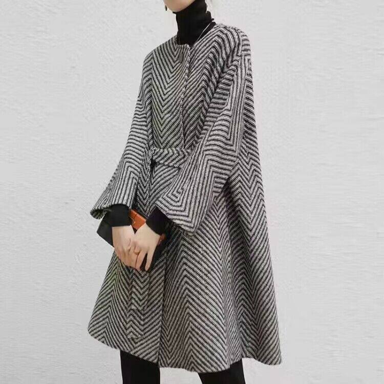 赫本风小众高级感毛呢外套2026年春季新款女装气质人字纹呢子大衣