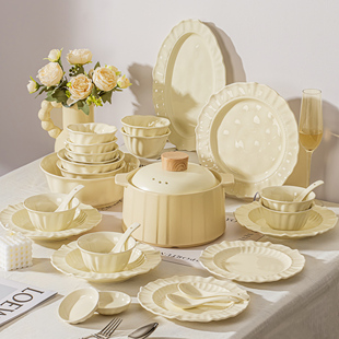 碗碟套装家用2025新款高颜值碗盘餐具碗碟釉下彩碗具乔迁结婚礼物