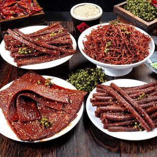 馋小乖藤椒辣条组合平江特产麻辣小吃解馋零食包爆款年货零食小吃