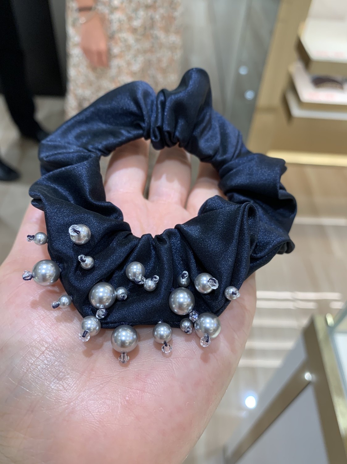 alexandrezouari亚历山大施华利发饰深蓝绢丝钉珍珠发圈马尾圈