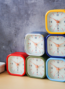 现货日本Dulton学生闹钟方形金属复古可爱桌面床头钟多色装饰摆件