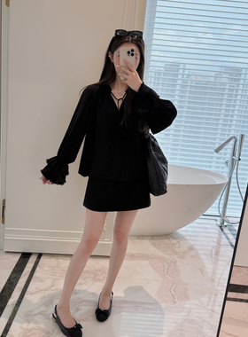 RUBBIT通勤不沉闷 进口三醋酸法式荷叶袖衬衣气质黑色系带V领衬衫