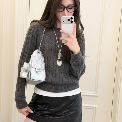 RUBBIT“高原的温暖礼物”轻奢温暖牦牛绒气质灰色圆领绞花毛衣女