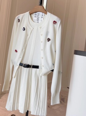 RUBBIT 买手店合作款 国外设计品牌 纯手工钩花羊绒开衫+连衣裙