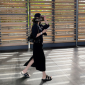 RUBBIT秒变纸片人小黑裙半裙 半身裙 垂感高腰显瘦后开叉中长款