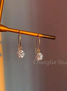 ChangGe Studio 一克拉闪亮单锆石耳环轻奢高级感百搭简约莫桑钻