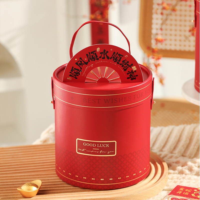 新年红色抱抱桶礼盒空盒礼物盒