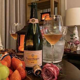 法国进口行货 Veuve Clicquot Rose凯歌皇牌桃红香槟起泡酒