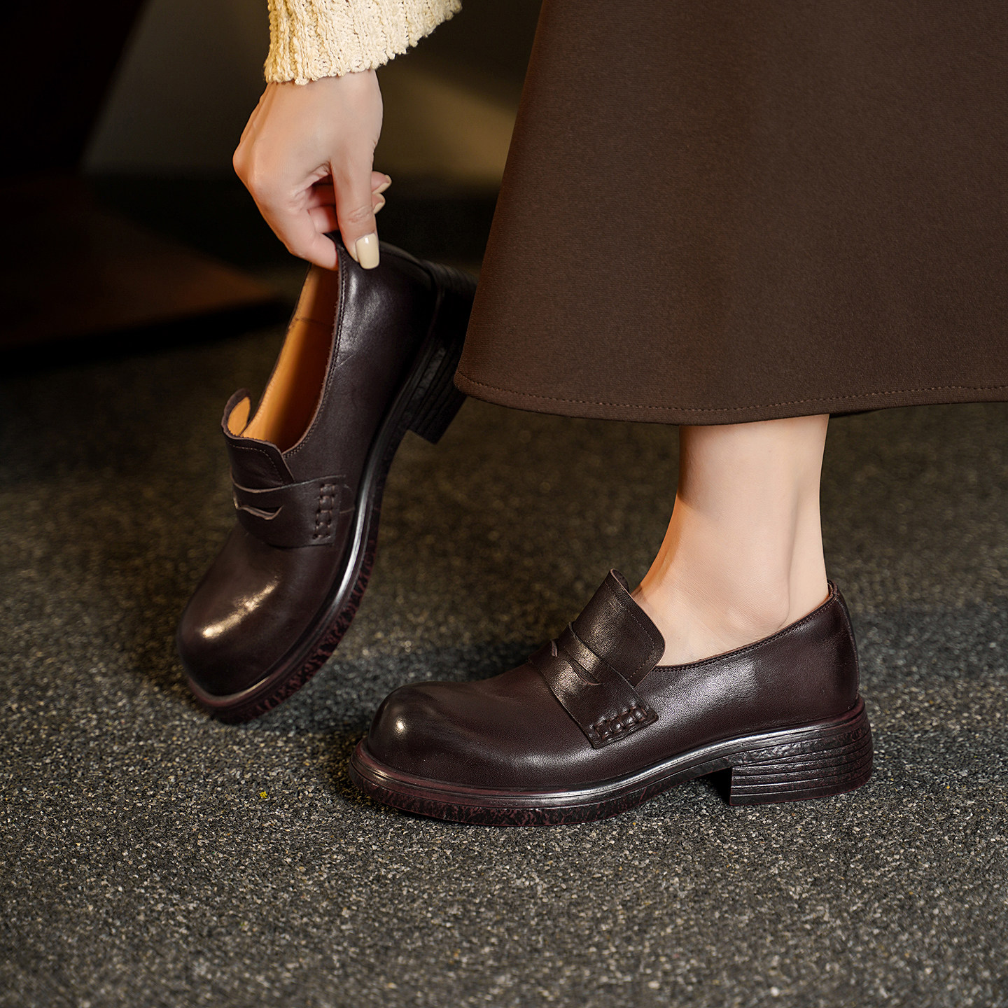 复古圆头粗跟厚底一脚蹬乐福鞋女