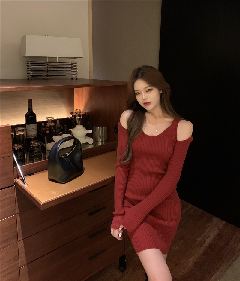 Real price off the shoulder sexy temperament knitted wool dress wear a versatile slim dress