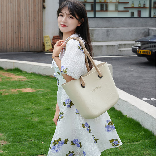 防水托特单肩女通勤包糖果色