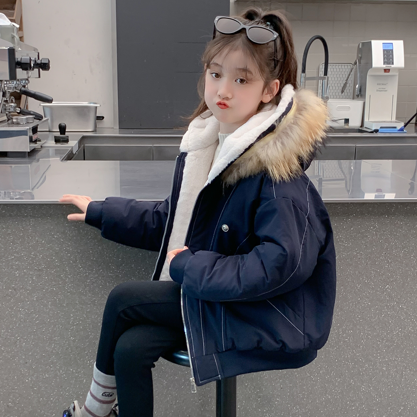 女童羽绒服冬季2025新款儿童洋气时髦加厚爆款白鸭绒女孩冬装外套