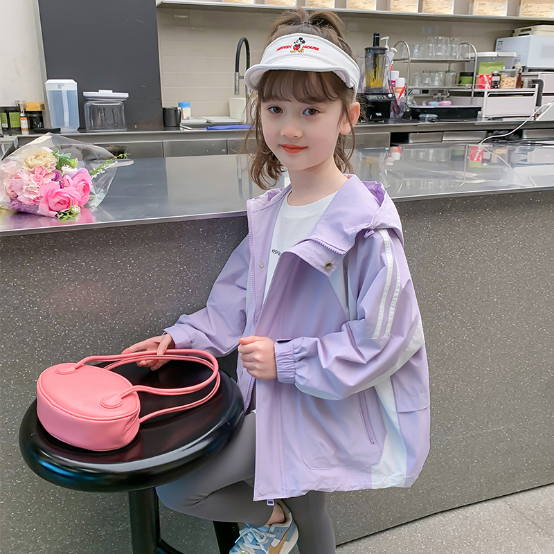 春秋连帽运动风外套新款