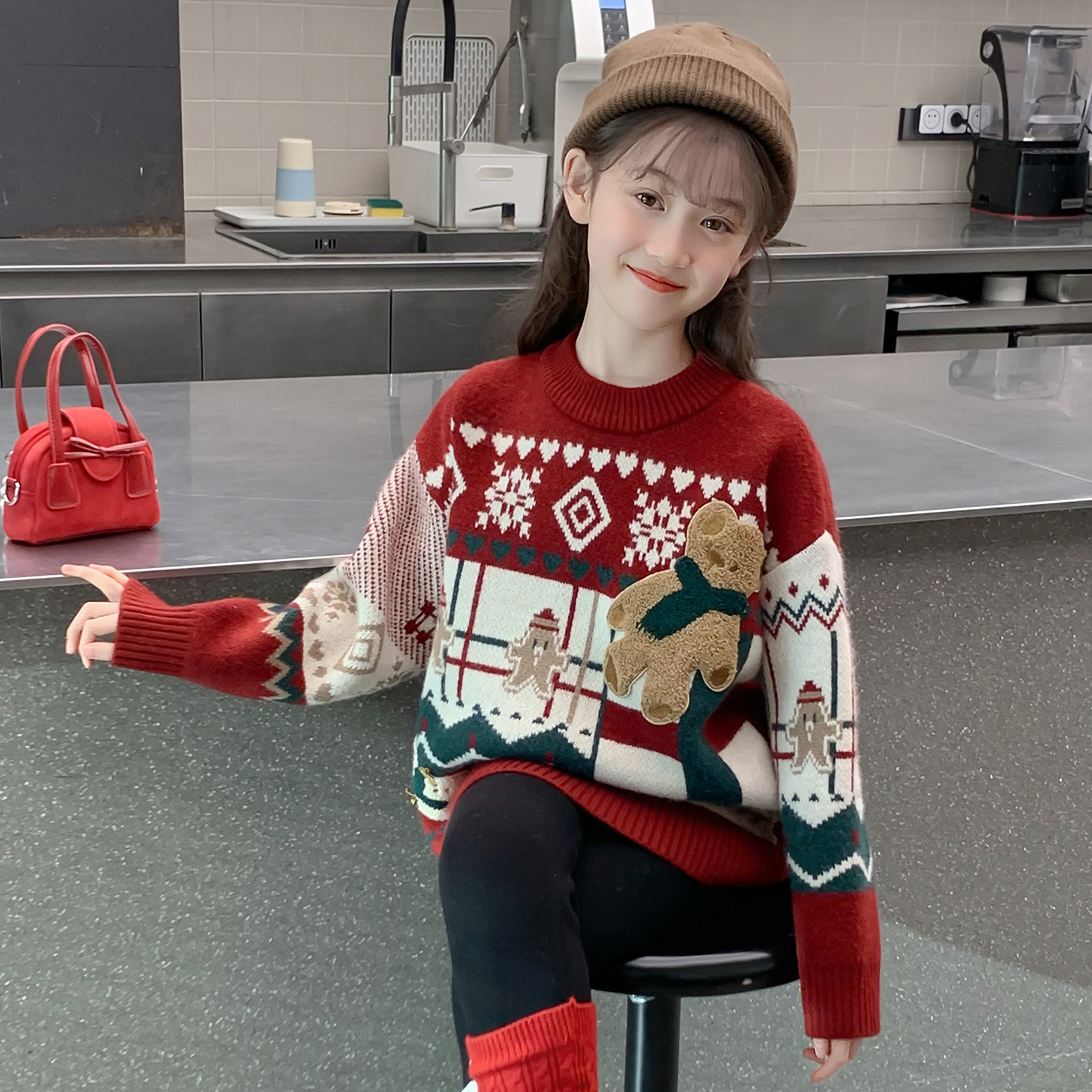 女童毛衣冬款2025新款儿童网红洋气时髦加厚爆款红色上衣女孩冬装