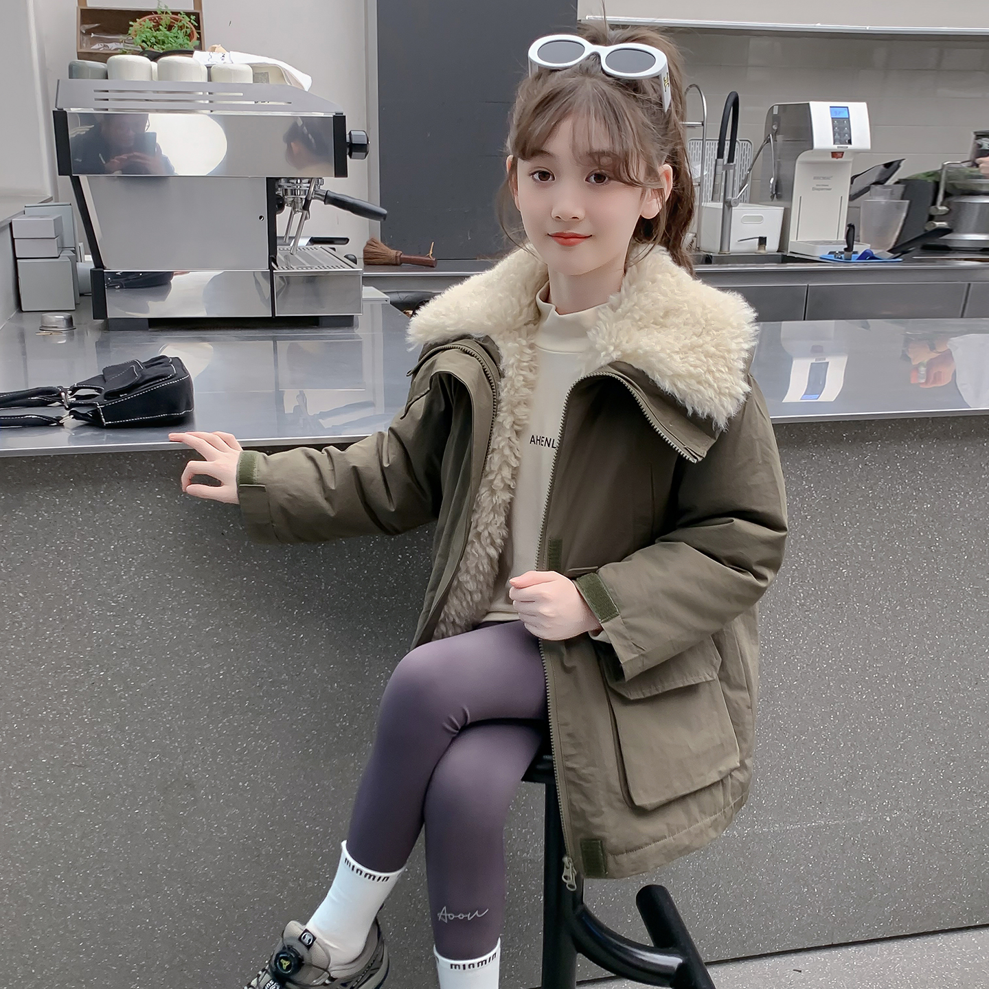 女童棉服冬装2025新款儿童洋气时髦羊羔毛羽绒棉袄女孩中长款棉衣