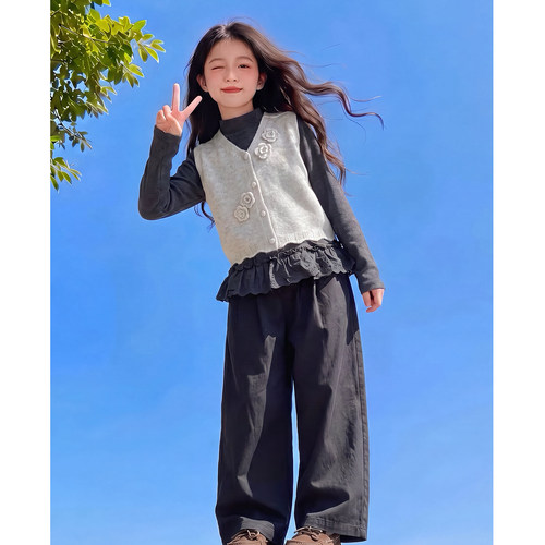 女童秋装2026新款套装儿童网红洋气超好看小香风女孩春秋款三件套