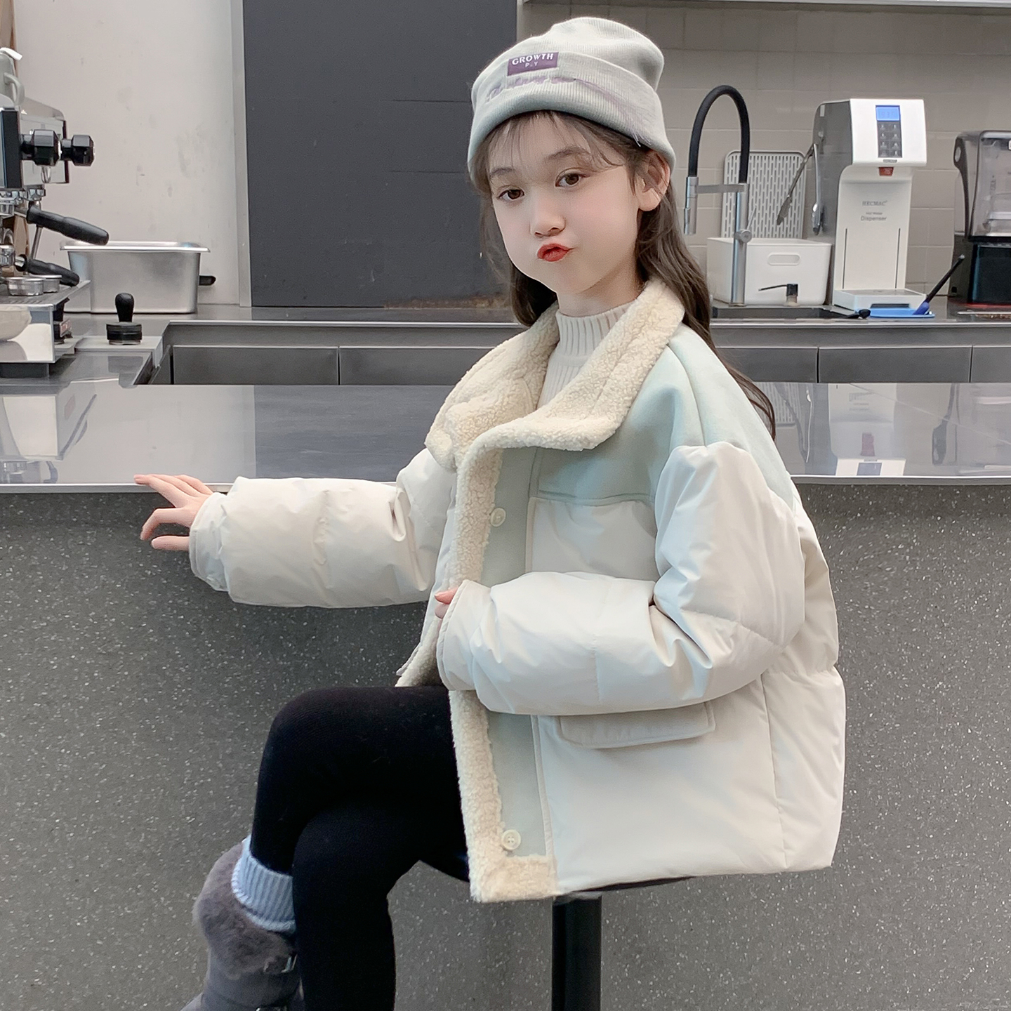 女童羽绒服冬装2025新款儿童网红洋气时髦流行爆款白鸭绒女孩外套