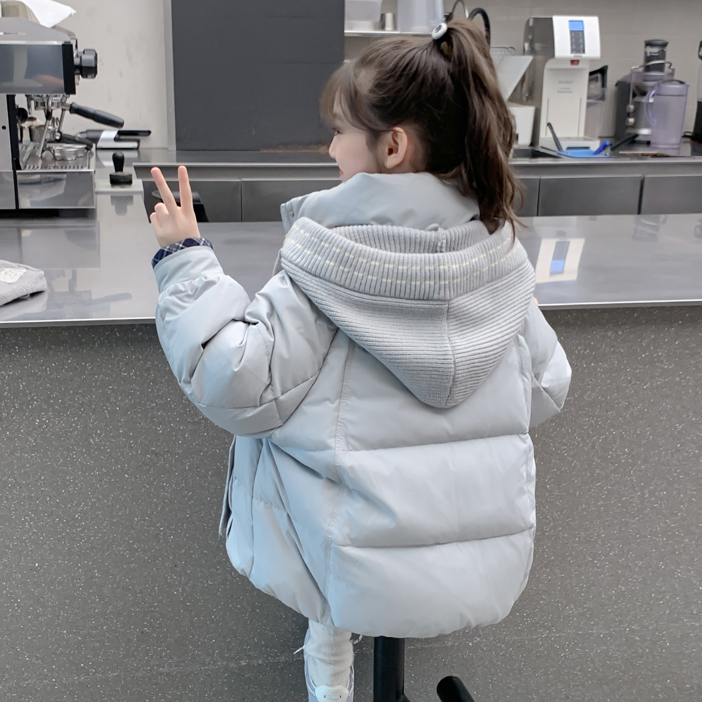 女童羽绒服2025新款冬季儿童洋气90白鸭绒小女孩今年流行爆款外套