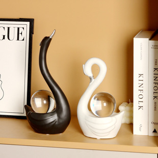 情侣天鹅摆件一对 黑白天鹅陶瓷北欧风现代简约客厅卧室桌面装饰