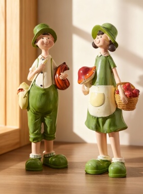 田园风树脂人物摆件一对绿色手绘