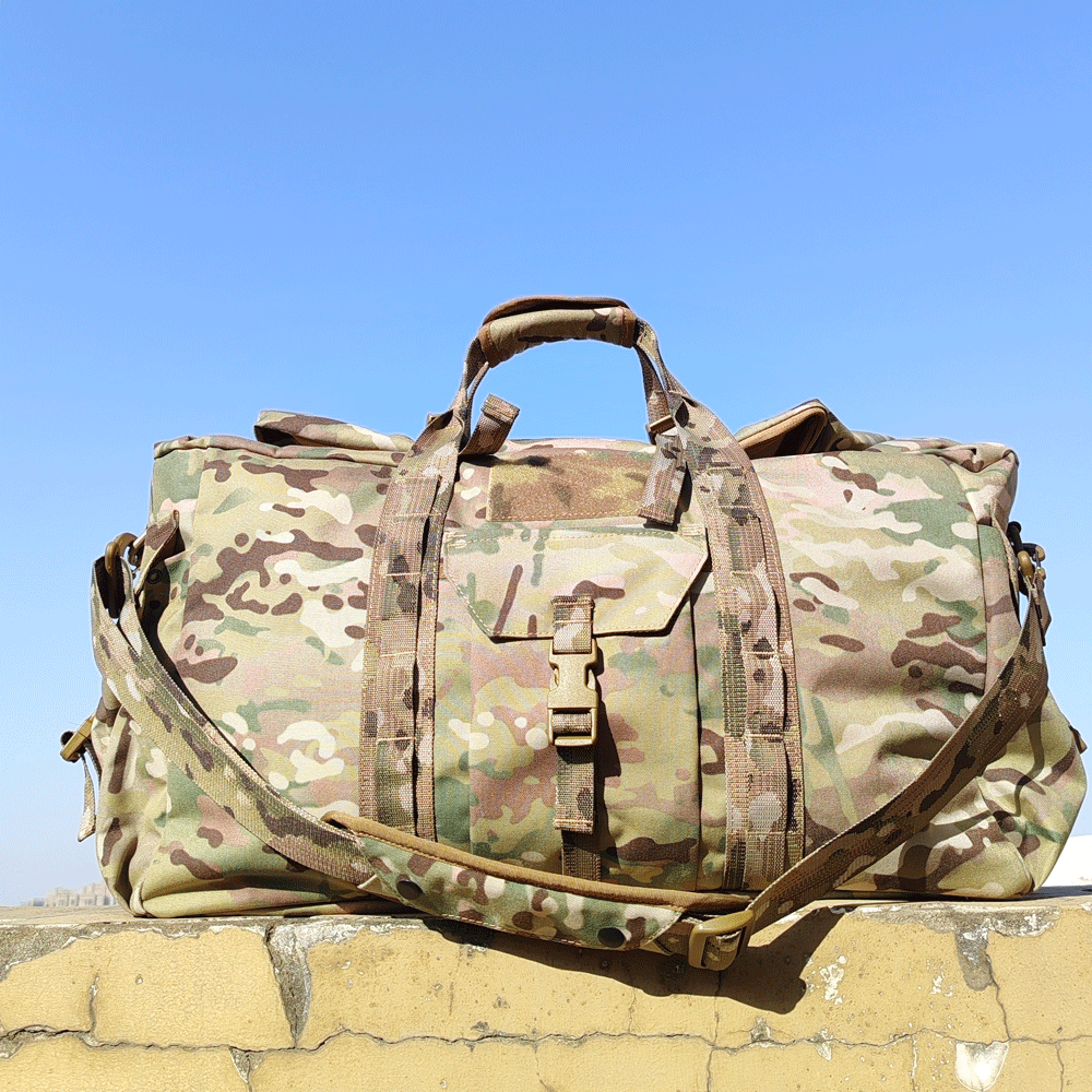 mc迷彩军事户外风手提包男士运动旅行包大容量防水健身包DFG bag